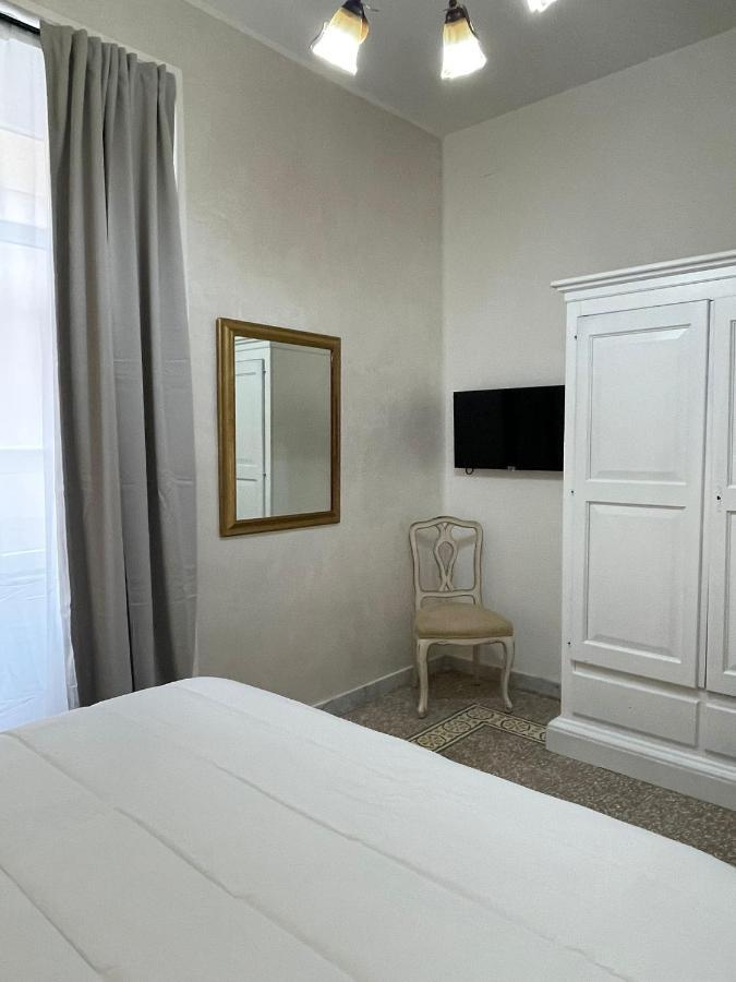 מלון סלרנו La Casa In Centro מראה חיצוני תמונה